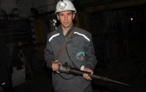 Отбойный молоток для чистки угля