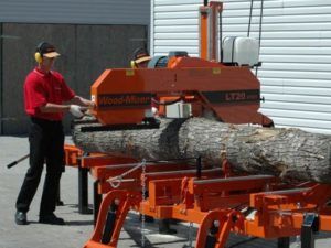 Соблюдайте технику безопасности во время работы на пилораме